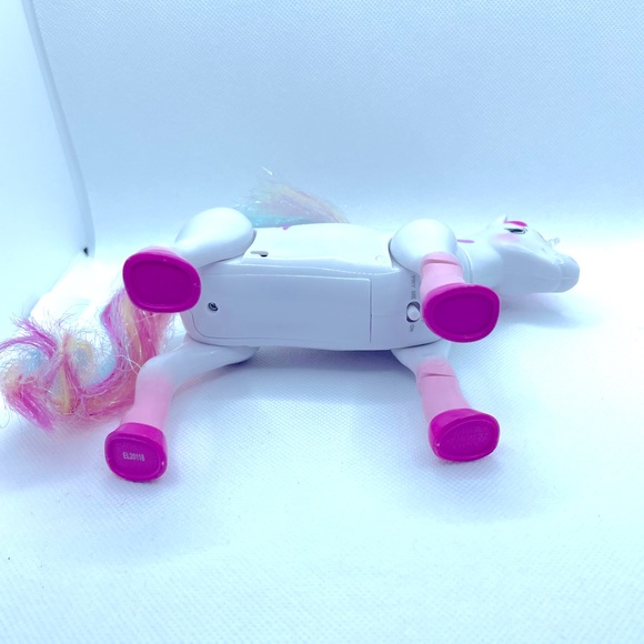 Little Live Pets S1 Unicorn - Shimmer - Picture 5 of 6